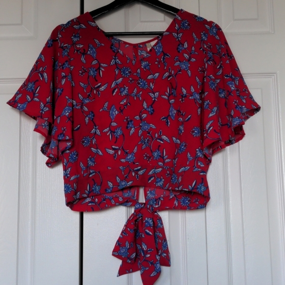 Red floral flowy top - Picture 1 of 4
